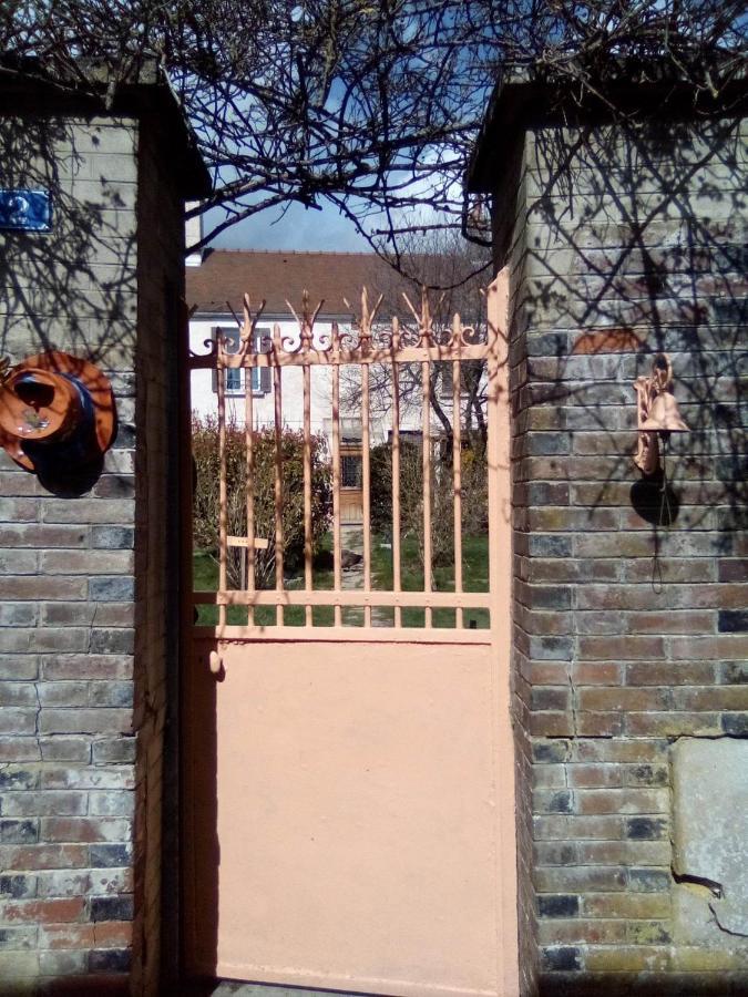 La Grille Fleurie, Chambres D'Hote Chez L'Habitant アルトネ エクステリア 写真